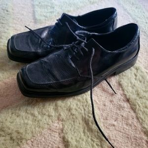 State Street Dress Shoes size 9